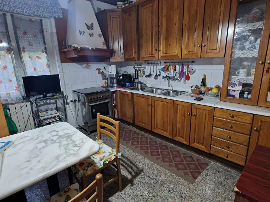 Immagine 7 di Appartamento in vendita  a Carrara