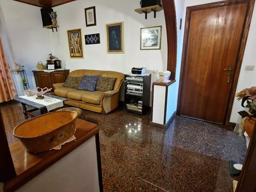 Immagine 5 di Appartamento in vendita  a Carrara