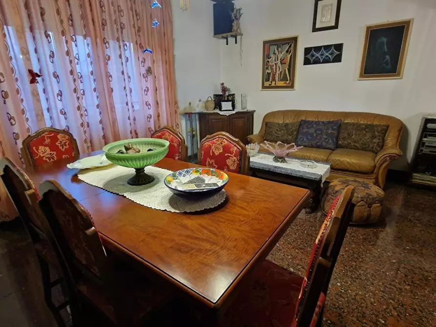 Immagine 4 di Appartamento in vendita  a Carrara