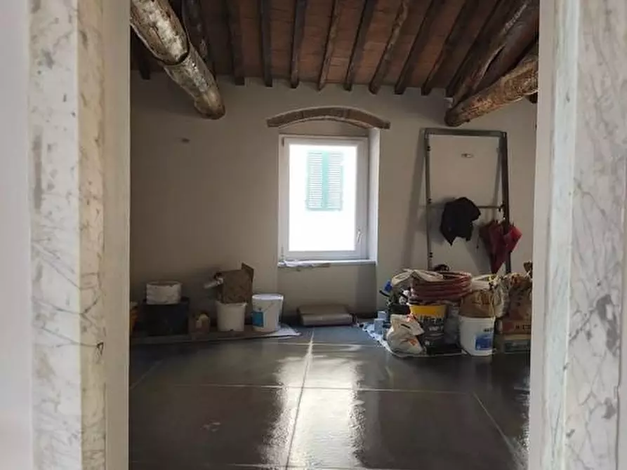 Immagine 16 di Appartamento in vendita  a Carrara