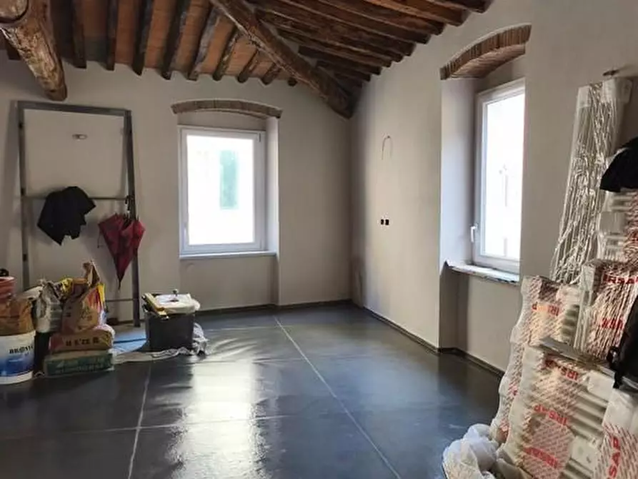 Immagine 17 di Appartamento in vendita  a Carrara