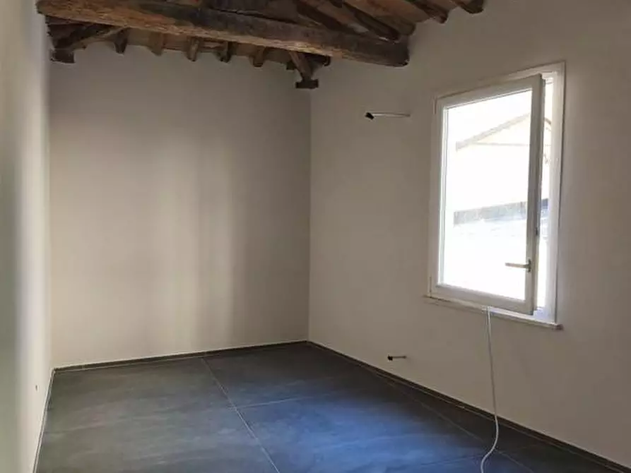 Immagine 12 di Appartamento in vendita  a Carrara