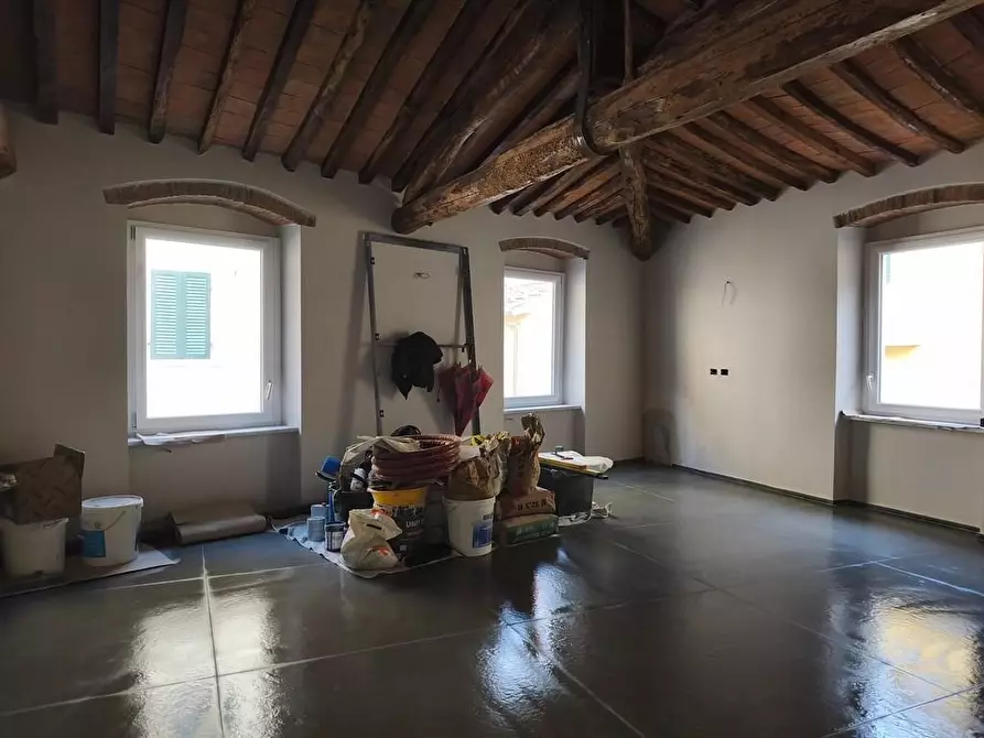 Immagine 3 di Appartamento in vendita  a Carrara