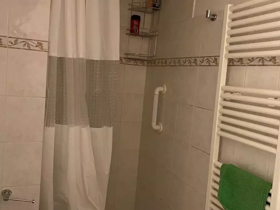 Immagine 8 di Appartamento in vendita  a Livorno