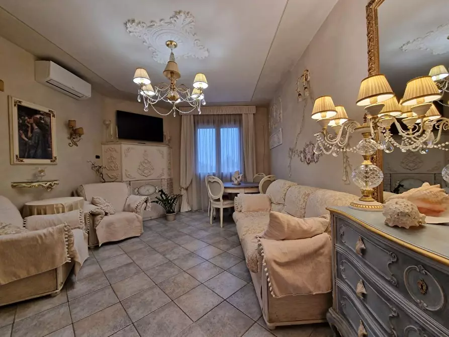 Immagine 3 di Casa semindipendente in vendita  a Collesalvetti