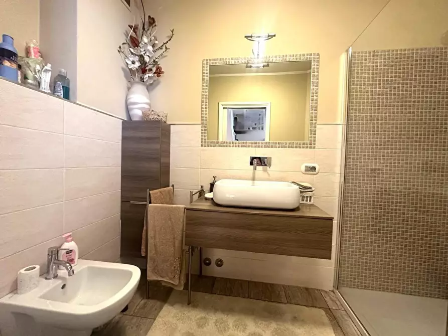 Immagine 21 di Villetta a schiera in vendita  a Campi Bisenzio