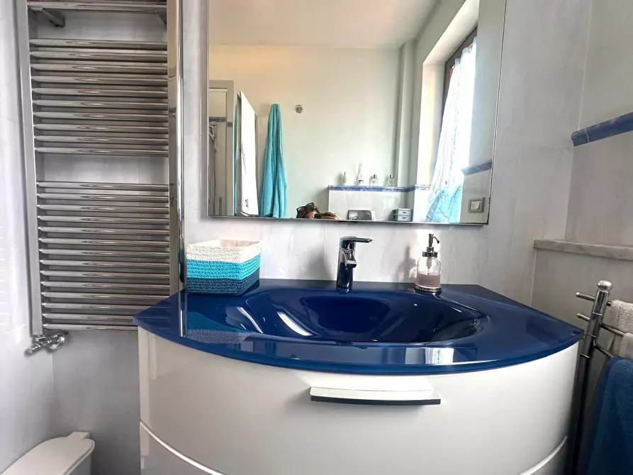 Immagine 43 di Villetta a schiera in vendita  a Campi Bisenzio