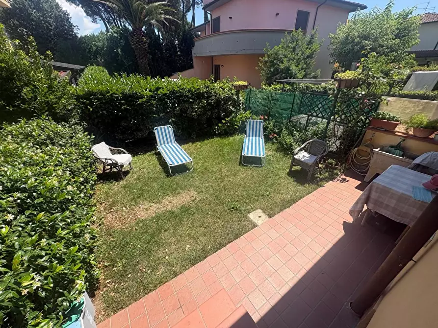 Immagine 63 di Villetta a schiera in vendita  a Campi Bisenzio