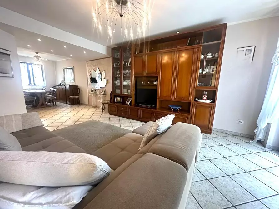 Immagine 19 di Villetta a schiera in vendita  a Campi Bisenzio