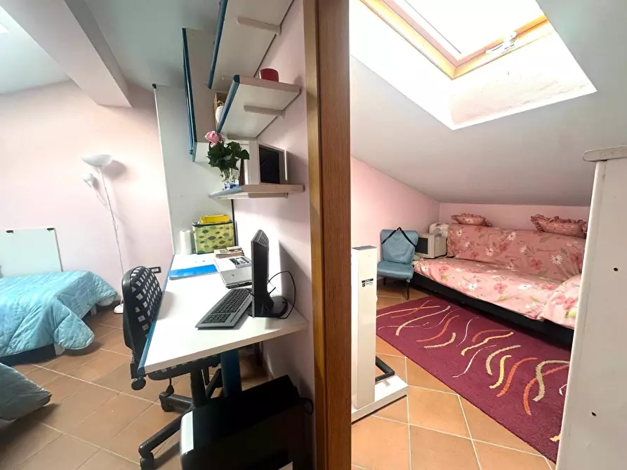 Immagine 13 di Villetta a schiera in vendita  a Campi Bisenzio