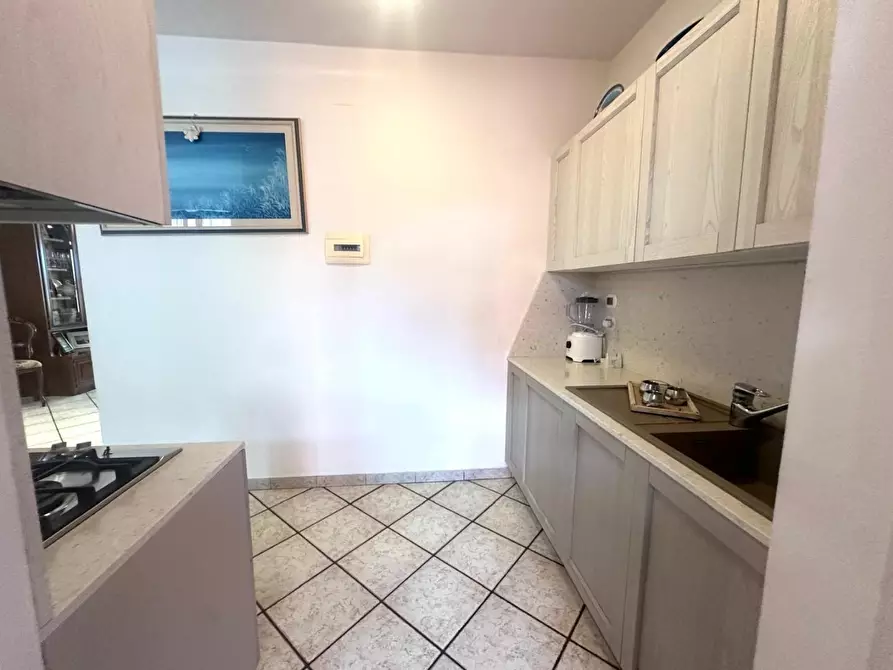 Immagine 5 di Villetta a schiera in vendita  a Campi Bisenzio