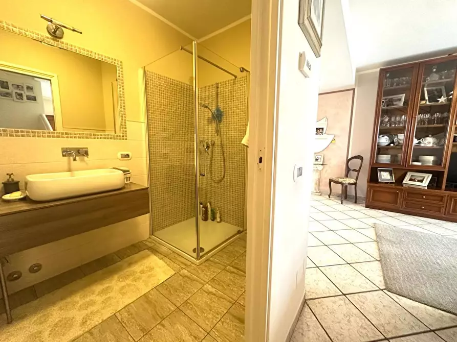 Immagine 49 di Villetta a schiera in vendita  a Campi Bisenzio