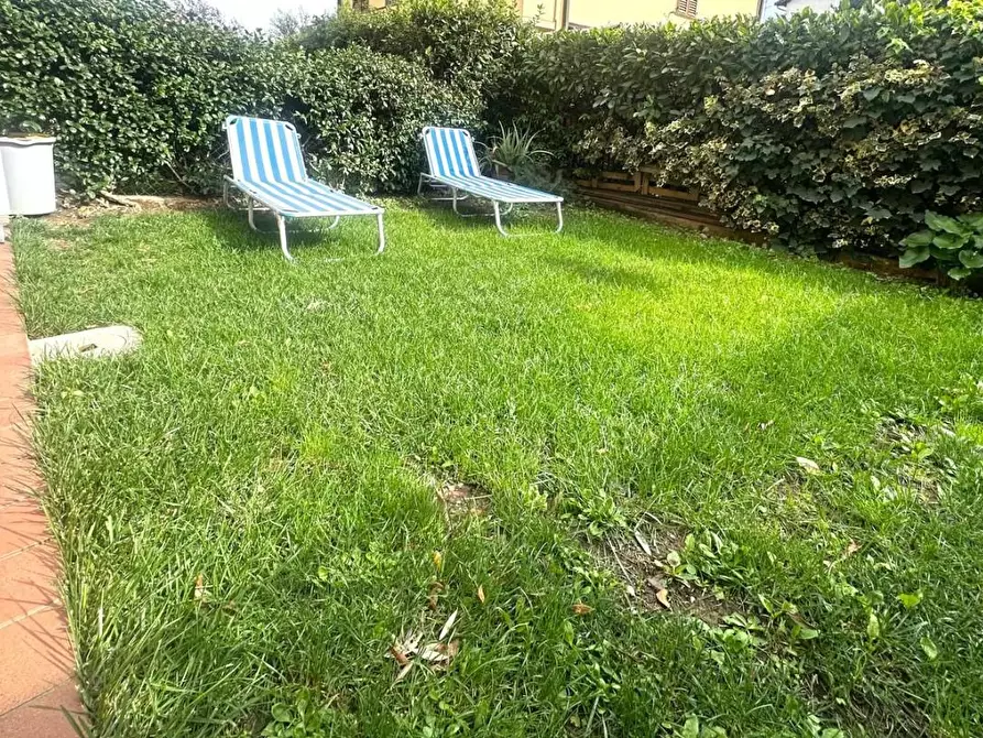 Immagine 2 di Villetta a schiera in vendita  a Campi Bisenzio