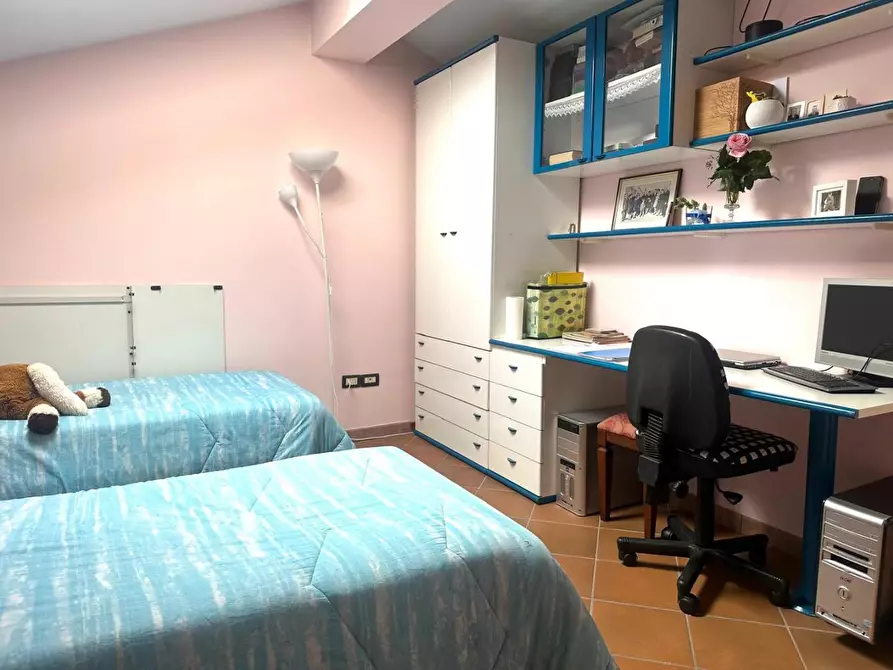 Immagine 47 di Villetta a schiera in vendita  a Campi Bisenzio