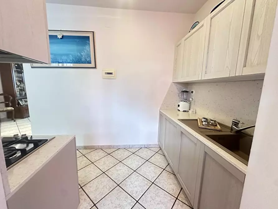 Immagine 31 di Villetta a schiera in vendita  a Campi Bisenzio