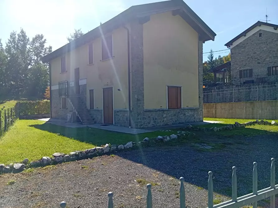 Immagine 3 di Casa indipendente in vendita  a Monchio Delle Corti