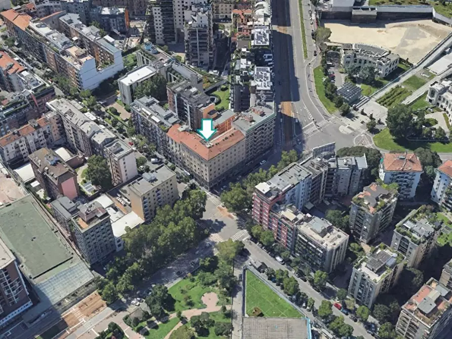 Immagine 2 di Appartamento in vendita  a Milano