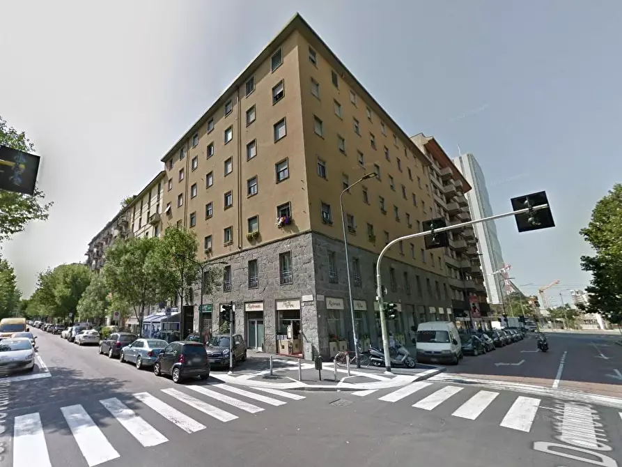 Immagine 1 di Appartamento in vendita  a Milano