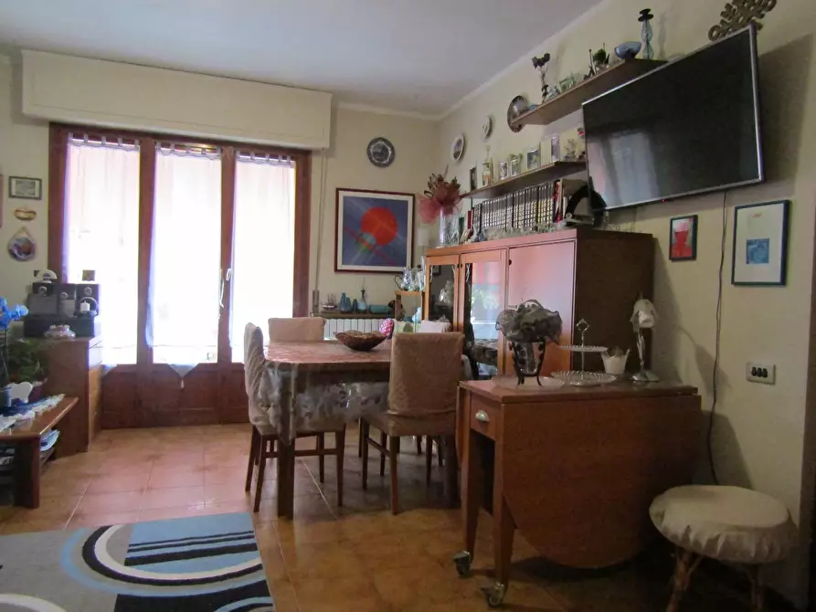 Immagine 1 di Appartamento in vendita  a Massa