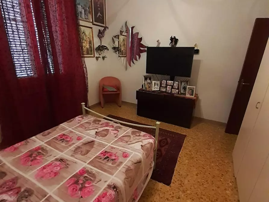 Immagine 8 di Casa semindipendente in vendita  a Ortonovo