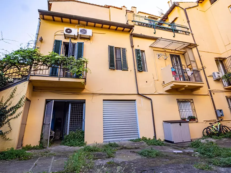 Immagine 33 di Appartamento in vendita  a Pisa