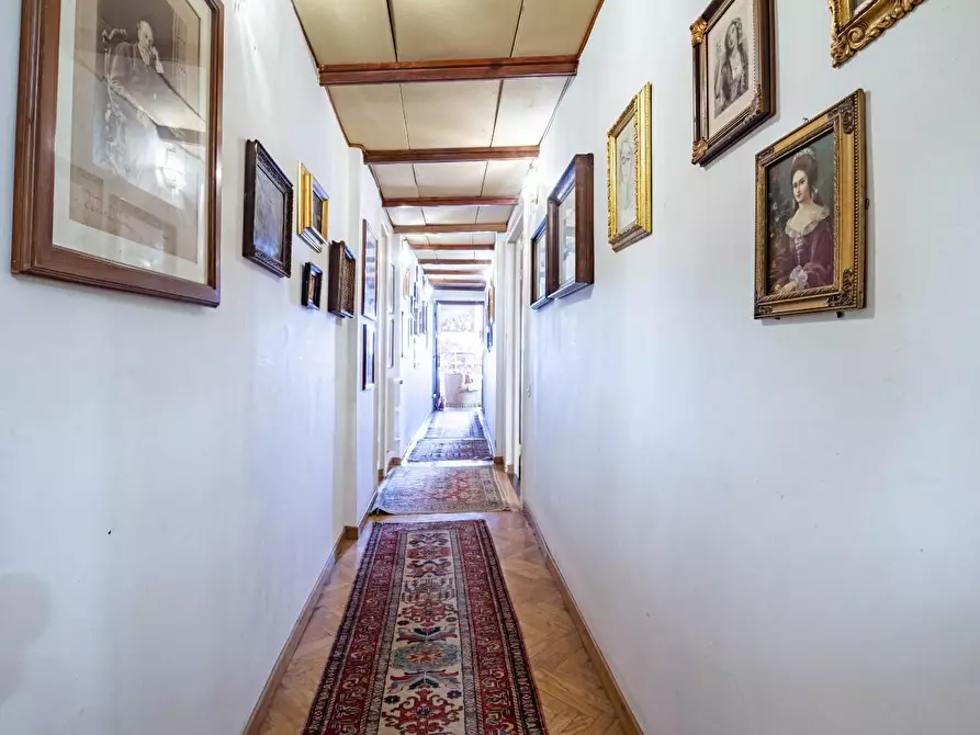 Immagine 17 di Appartamento in vendita  a Pisa