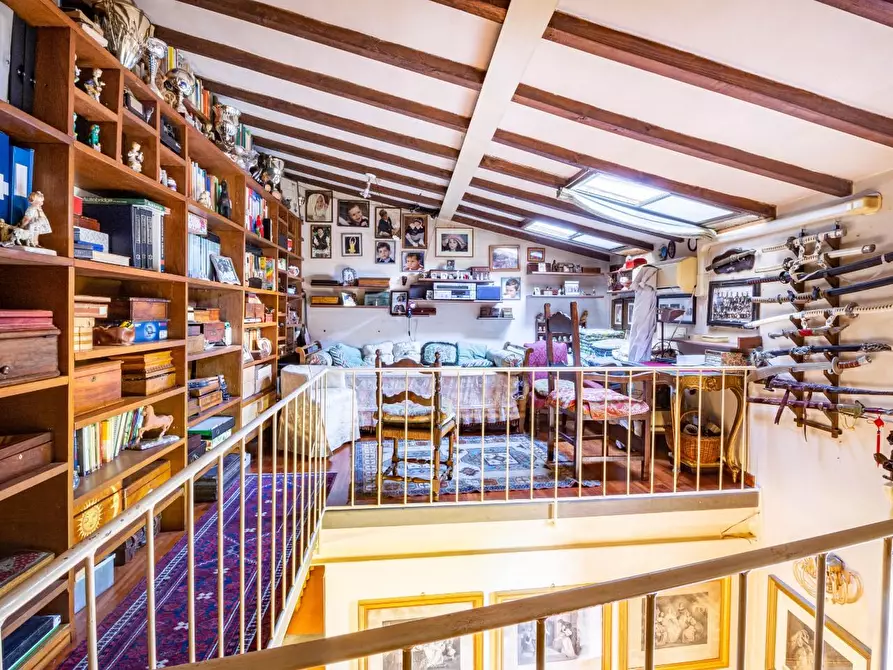 Immagine 26 di Appartamento in vendita  a Pisa