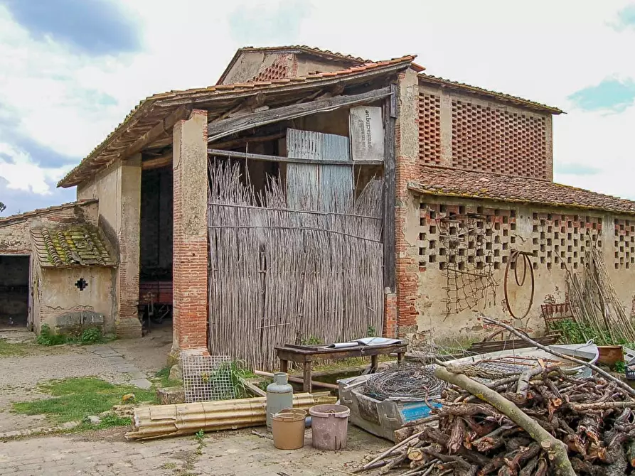 Immagine 9 di Casa colonica in vendita  a Empoli