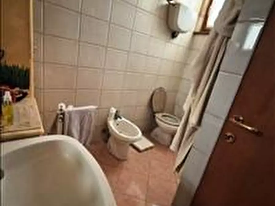 Immagine 19 di Appartamento in vendita  a Siena