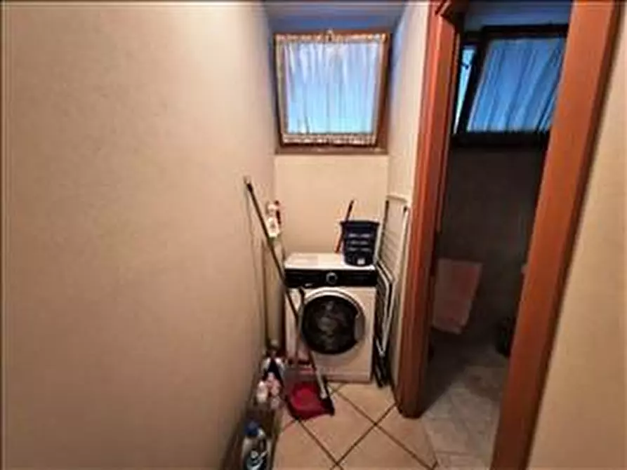 Immagine 8 di Appartamento in vendita  a Siena