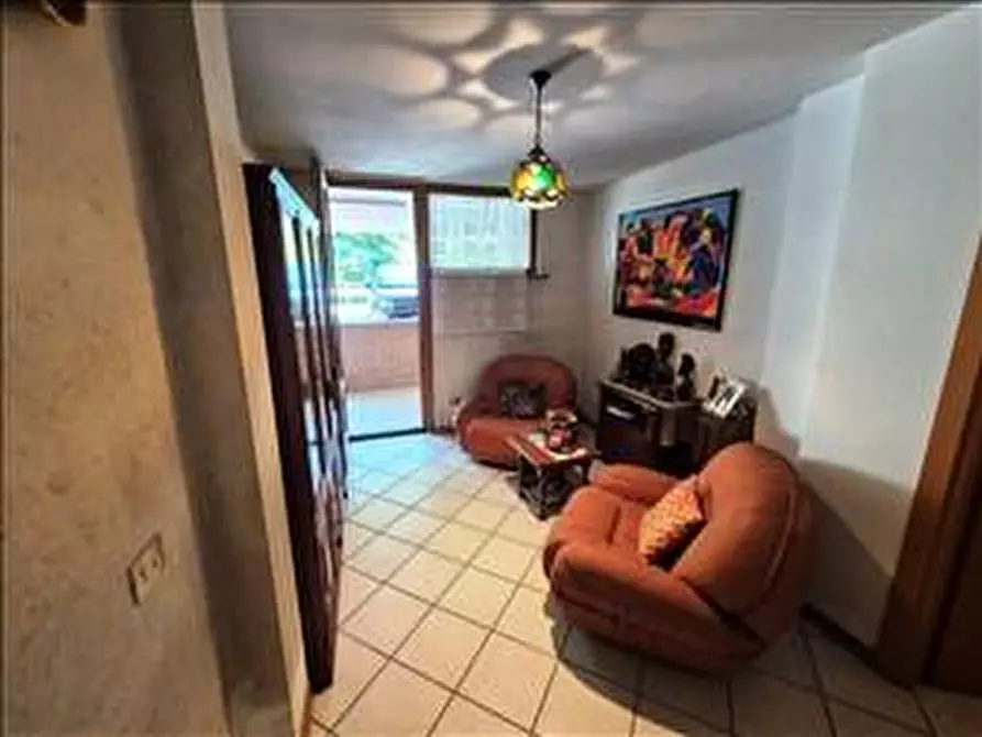 Immagine 2 di Appartamento in vendita  a Siena