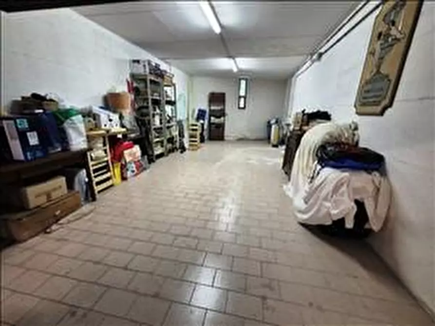 Immagine 20 di Appartamento in vendita  a Siena