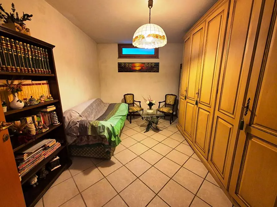 Immagine 21 di Appartamento in vendita  a Siena