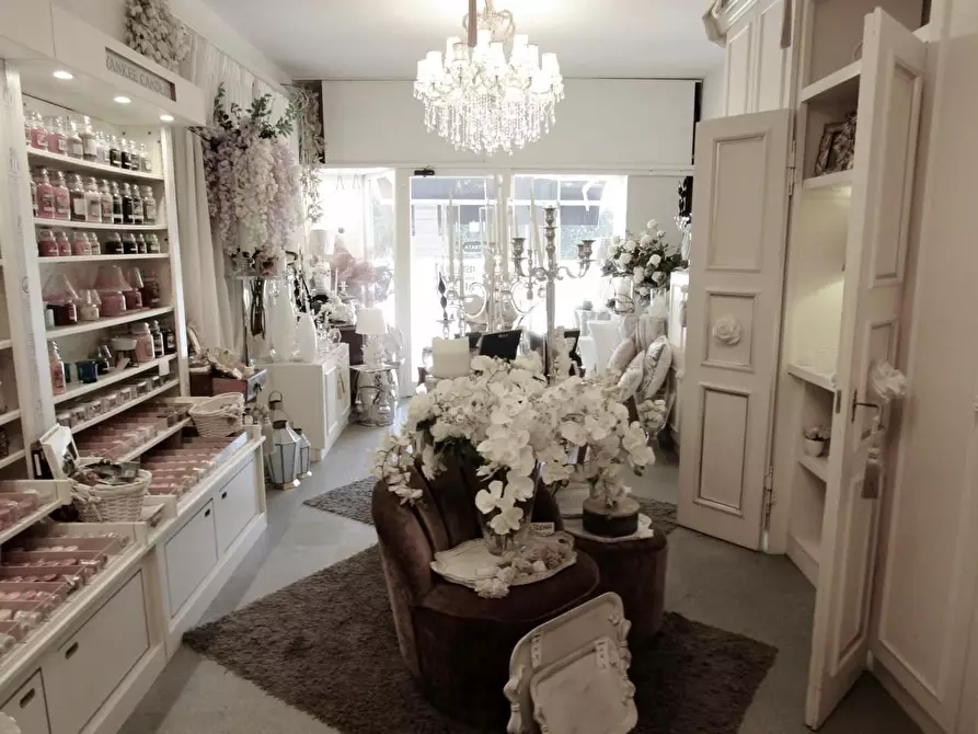 Immagine 5 di Locale commerciale in affitto  a Pisa