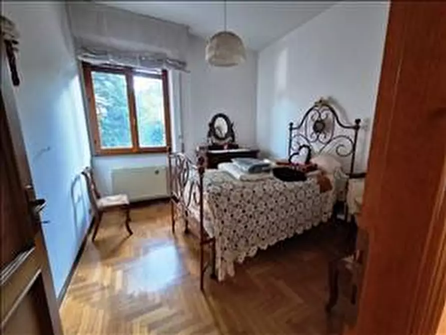 Immagine 11 di Appartamento in vendita  a Siena