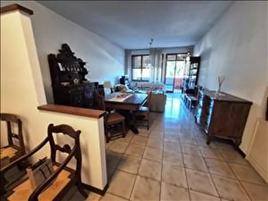 Immagine 3 di Appartamento in vendita  a Siena