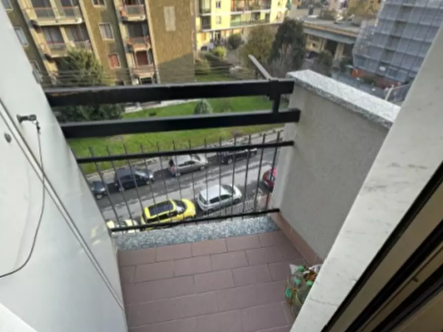 Immagine 11 di Appartamento in vendita  a Milano