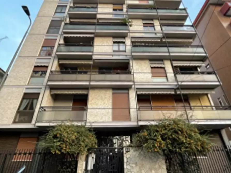 Immagine 4 di Appartamento in vendita  a Milano