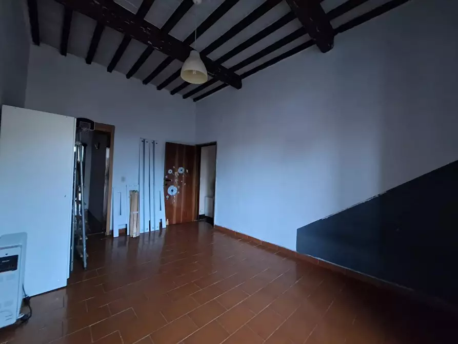 Immagine 12 di Appartamento in vendita  a Vicopisano