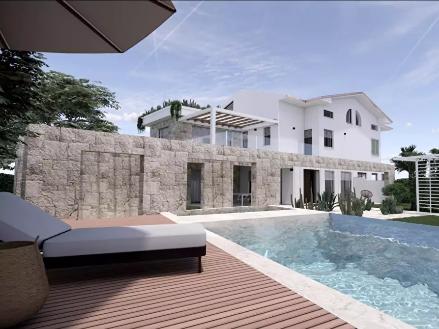 Immagine 1 di Villa in vendita  a Forte Dei Marmi