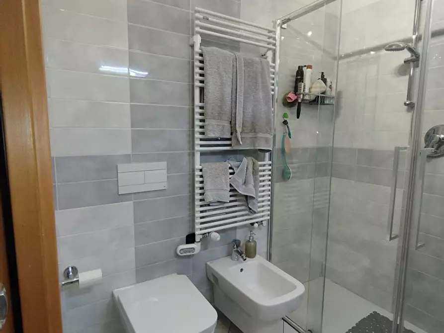 Immagine 11 di Appartamento in vendita  a Pisa