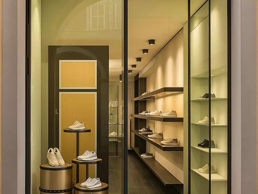 Immagine 1 di Locale commerciale in affitto  a Pisa