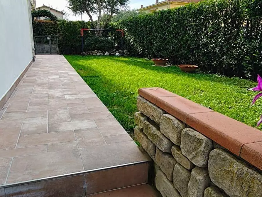 Immagine 4 di Appartamento in vendita  a Santa Croce Sull'arno