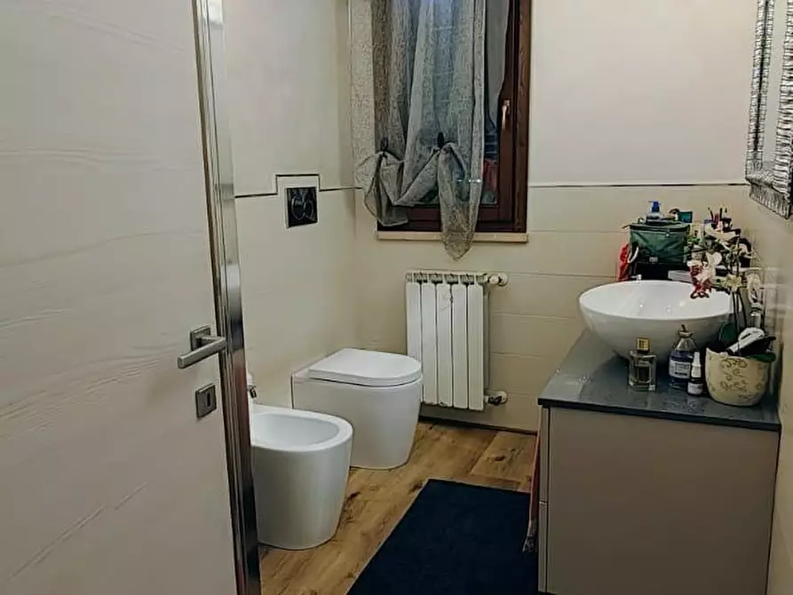 Immagine 17 di Appartamento in vendita  a Santa Croce Sull'arno