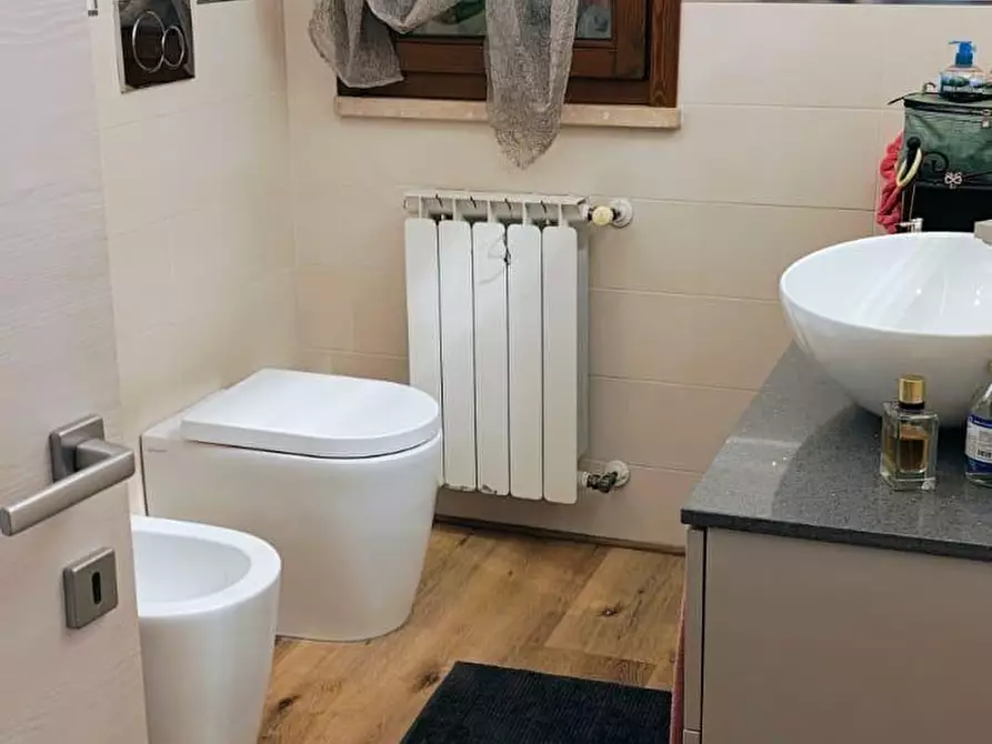 Immagine 19 di Appartamento in vendita  a Santa Croce Sull'arno