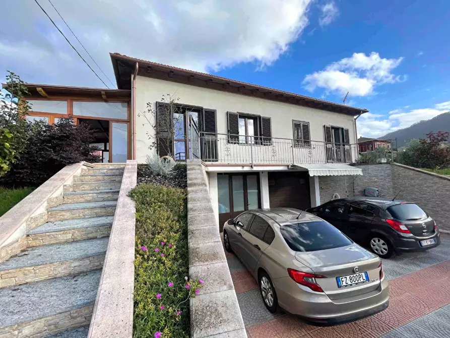 Immagine 3 di Villa in vendita  a Beverino