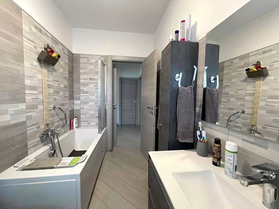 Immagine 25 di Villa in vendita  a Beverino