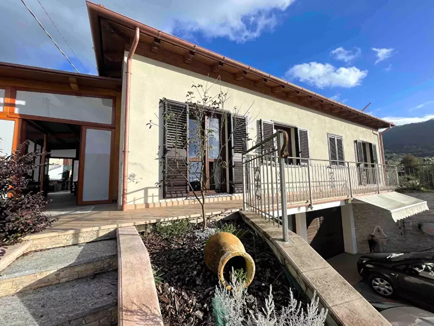 Immagine 4 di Villa in vendita  a Beverino