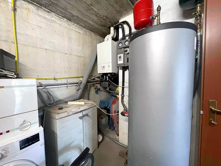 Immagine 35 di Villa in vendita  a Beverino