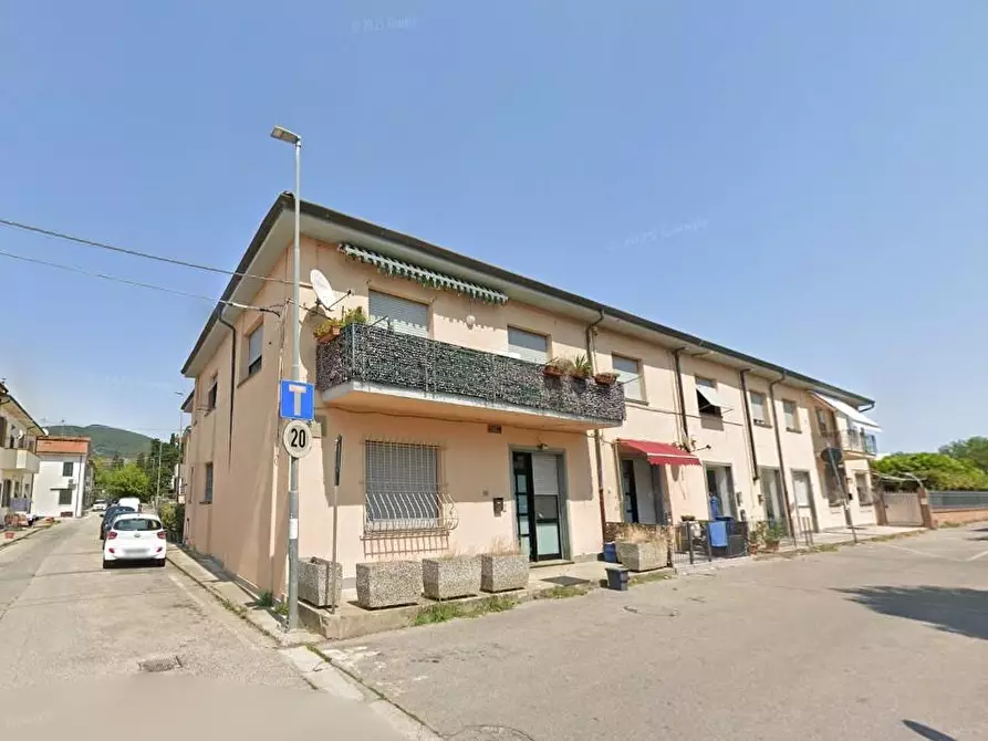 Immagine 2 di Appartamento in vendita  a Cascina